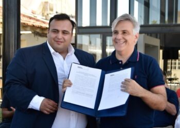 Llaryora cambia de táctica y le baja el tono al cruce con Milei