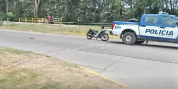 Un motociclista fue asesinado a piedrazos y golpes cuando iba a su trabajo en Córdoba