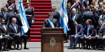 Milei vuelve a romper las tradiciones y hablará desde un atril en la Asamblea Legislativa
