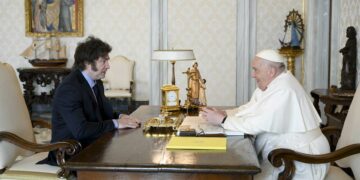 Milei se reunió una hora con el papa Francisco en el Vaticano