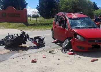 Un motociclista murió tras chocar contra un auto