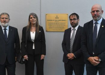 La AMIA homenajeó al exfiscal Alberto Nisman con una placa en la sede de la institución