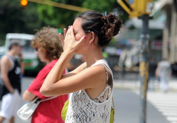 Rige alerta roja por calor extremo en Córdoba pero se esperan lluvias