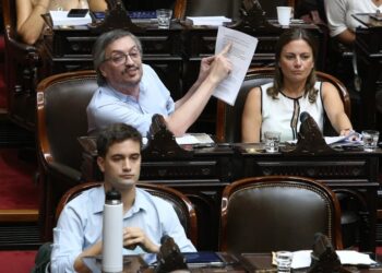 Fuerzas opositoras redoblan presión para reponer el Fonid