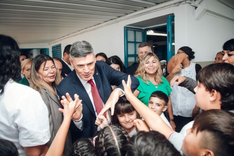 Passerini encabezó el acto de apertura del ciclo lectivo municipal.