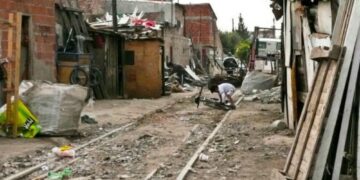 En enero, la pobreza llegó al 57% y alcanzó a 27.000.000 de personas en la Argentina