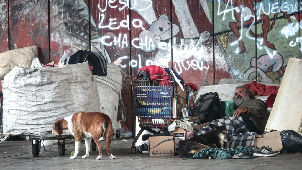 La pobreza llegó al 57,4% de la población, la mayor en 20 años