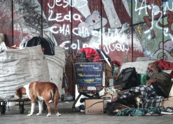 La pobreza llegó al 57,4% de la población, la mayor en 20 años