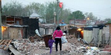 La UCA alertó que el nivel de pobreza será mayor en marzo y podría alcanzar el 60%