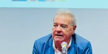 “Son las provincias las que ayudan al Estado nacional”