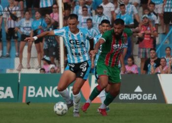 Racing va en busca de su primer triunfo