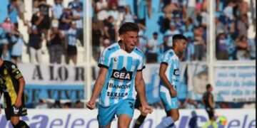 Racing debutó con  un empate en el sur