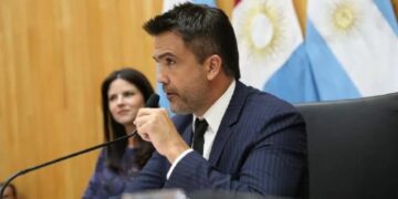 Torres acusó de “oportunista” y “demagógica” a la oposición
