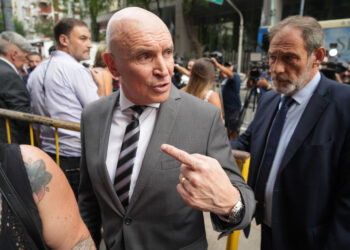 Espert a los gobernadores: «Hay que ver cuanta plata necesitan para levantar la manito»