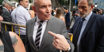 Espert a los gobernadores: «Hay que ver cuanta plata necesitan para levantar la manito»