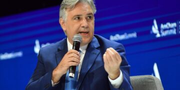 Llaryora aseguró que acompañará la nueva Ley ómnibus pero alertó por la cantidad de medidas de shock