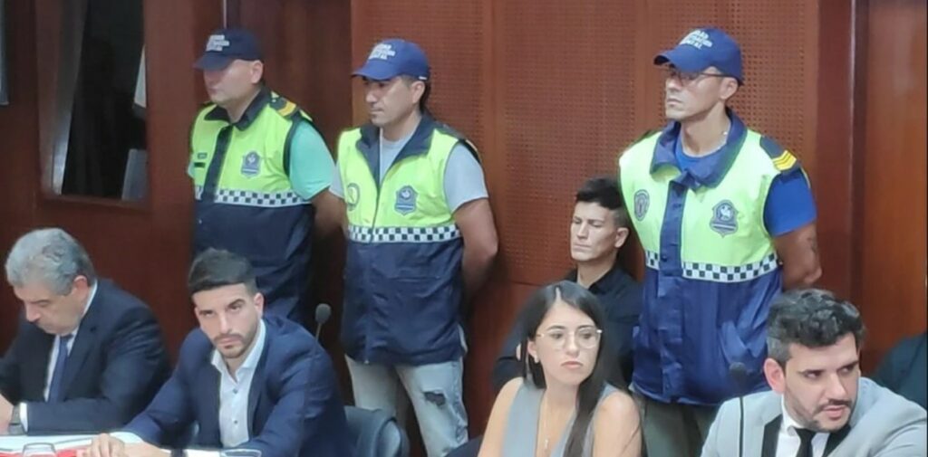Los jugadores de Vélez declararon y casi terminan a los golpes Los jugadores de Vélez declararon y casi terminan a los golpes