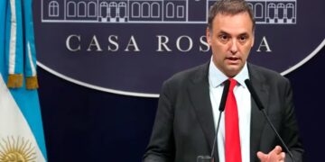 Adorni, tras el rechazo del DNU: «estamos dispuestos a la confrontación»