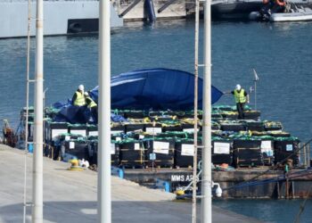 Alistan en Chipre un buque con ayuda humanitaria para Gaza