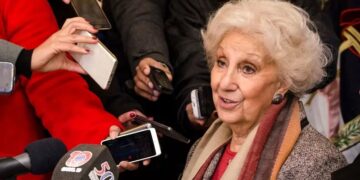 Estela de Carlotto denunció que tiene el teléfono intervenido: «No les conviene que hable»