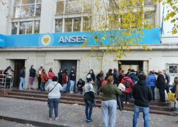 Cerraron oficinas de la Anses en varias provincias y en Córdoba ya son 20 los trabajadores despedidos