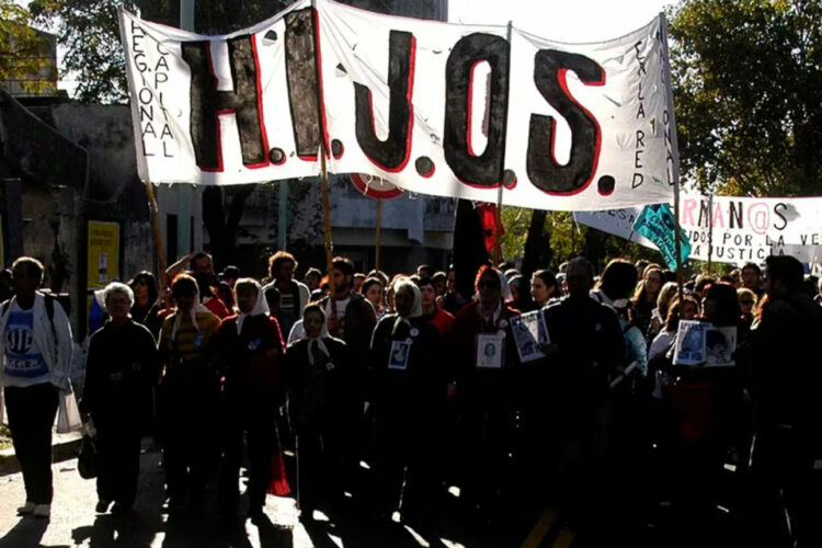 Habló la militante de H.I.J.O.S. atacada: “vinimos a matarte", le dijeron