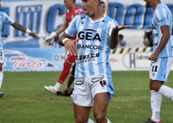 Racing le ganó a Gimnasia de Jujuy y consiguió su tercer triunfo en el torneo