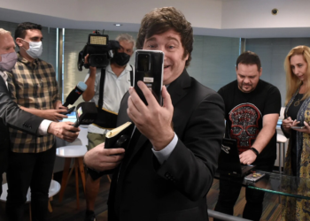 Milei: «Con las redes sociales puedo estar rápido de reflejos y ver dónde están los problemas»