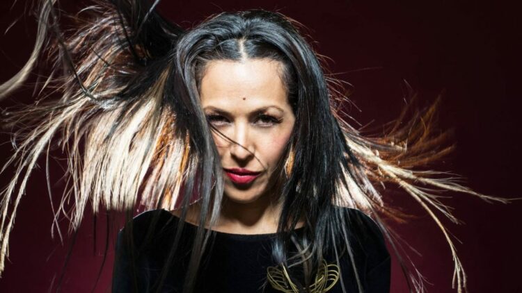 La cantora de folklore Roxana Carabajal formará parte del ciclo.