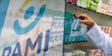 Advierten riesgo en la provisión de medicamentos por deuda del PAMI El Colegio de Farmacéuticos de Córdoba calificó como crítica la situación de los establecimientos de salud en la provincia debido a la falta de financiamiento por parte de PAMI