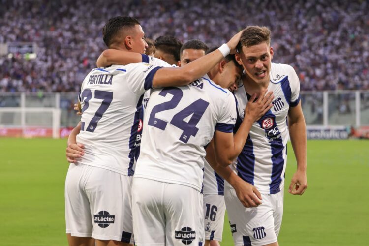 Talleres goleó en el Kempes y se acodó en la tabla de posiciones