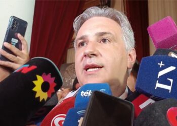 LLaryora: «Córdoba acepta la convocatoria pero debe extenderse a todos los sectores»