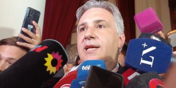 LLaryora: «Córdoba acepta la convocatoria pero debe extenderse a todos los sectores»