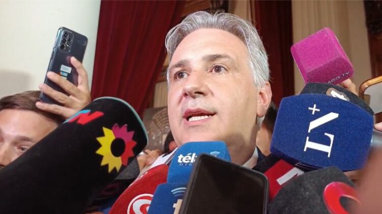 LLaryora: "Córdoba acepta la convocatoria pero debe extenderse a todos los sectores"