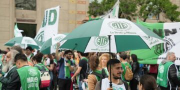ATE analiza «ocupaciones pacíficas» de ministerios ante la posibilidad de despidos masivos