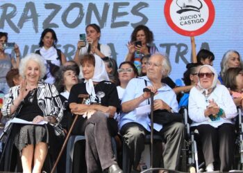 De Carlotto: «Las provocaciones de Milei y Villarruel violan todos los pactos internacionales»