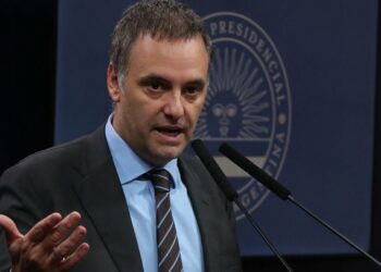 Adorni sobre incorporar la vacuna contra el dengue en el Calendario Nacional: «No lo vemos necesario»