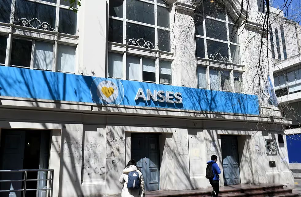 Notificaron el despido de 17 empleados de la Anses local