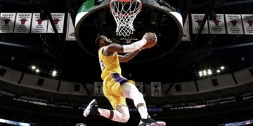 LeBron James llegó a los 40.000 puntos