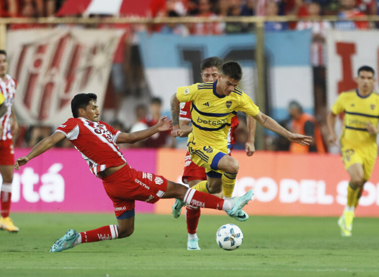 Boca perdió con Unión en Santa Fe y se aleja de los primeros puestos de su zona
