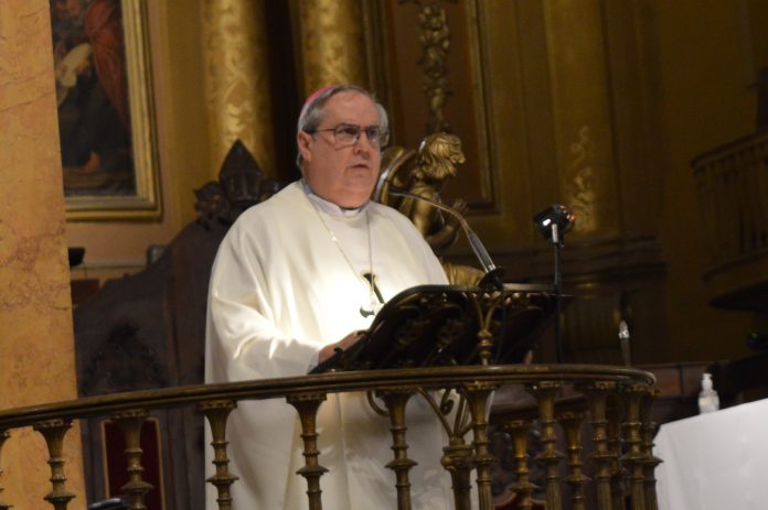 El arzobispo de Córdoba Ángel Rossi fue internado por dengue