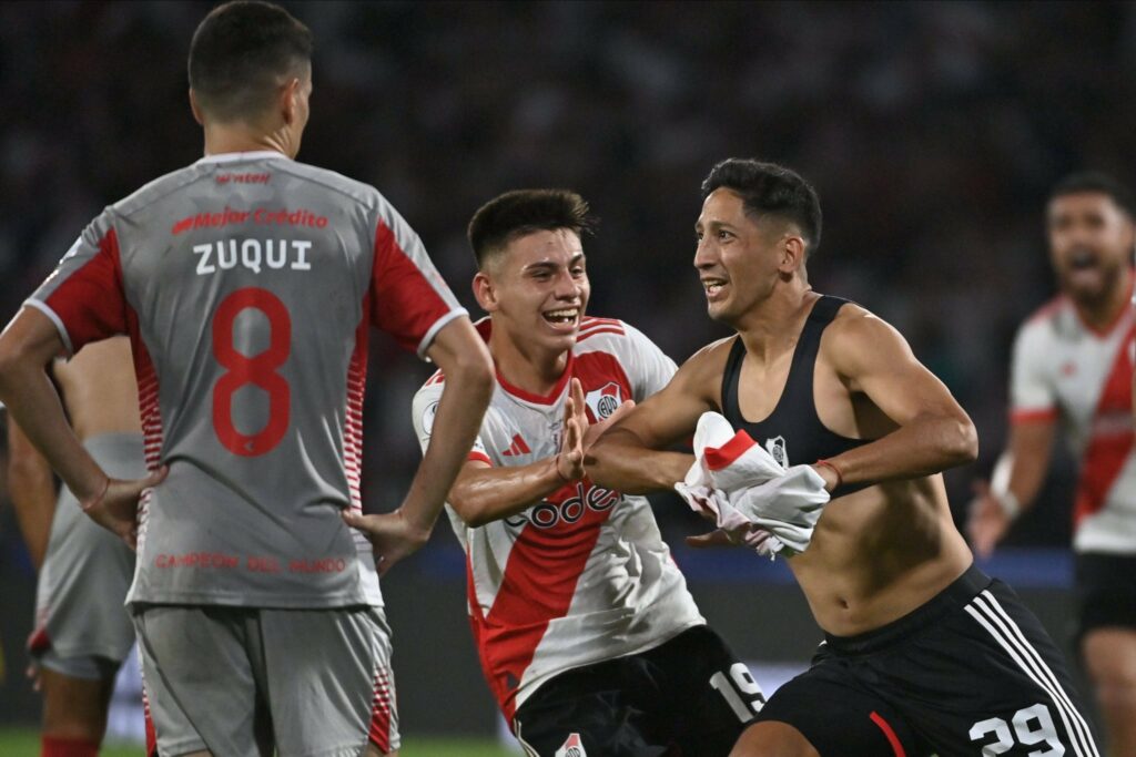 River venció a Estudiantes y se consagró campeón de la Supercopa Argentina