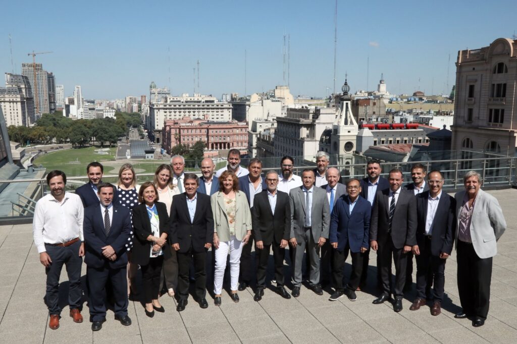 Cumbre nacional por el brote de dengue, aunque sin respuestas