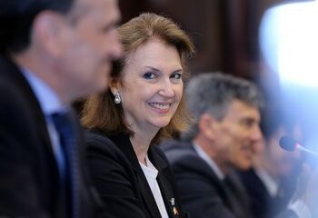 Mondino respaldó un posteo en contra de López Obrador