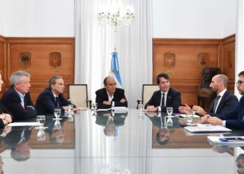 La fórmula previsional y Ganancias traban la Ley Bases