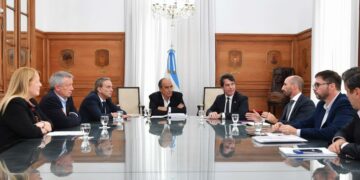 La fórmula previsional y Ganancias traban la Ley Bases