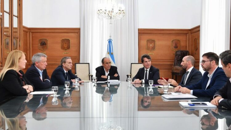 Francos y Posse recibieron al bloque de Pichetto.