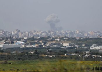 Combates se recrudecen en Gaza en medio de reanudación de las conversaciones para una tregua