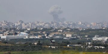 Combates se recrudecen en Gaza en medio de reanudación de las conversaciones para una tregua