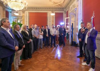 Llaryora: “Defender el federalismo es esencial”